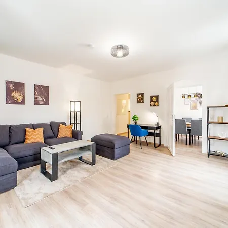 Grosse 3-Zimmer Wohnung - Zentral-Coburg - Kostenloser Parkplatz Exterior photo